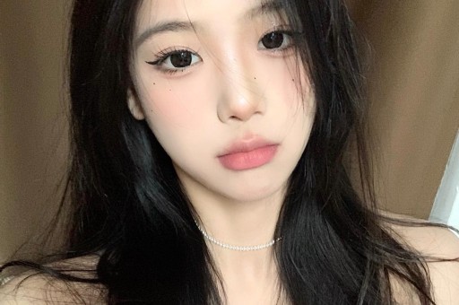 前央视主持曹晴嫁大20岁美国富豪婚后被家暴吃剩饭却不愿离婚